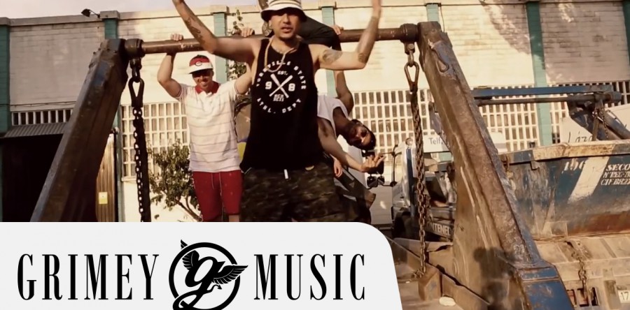LOS PEPES – SOSPECHOSOS AL SOL feat. CARMONA vs DARMO (OFFICIAL MUSIC VIDEO)